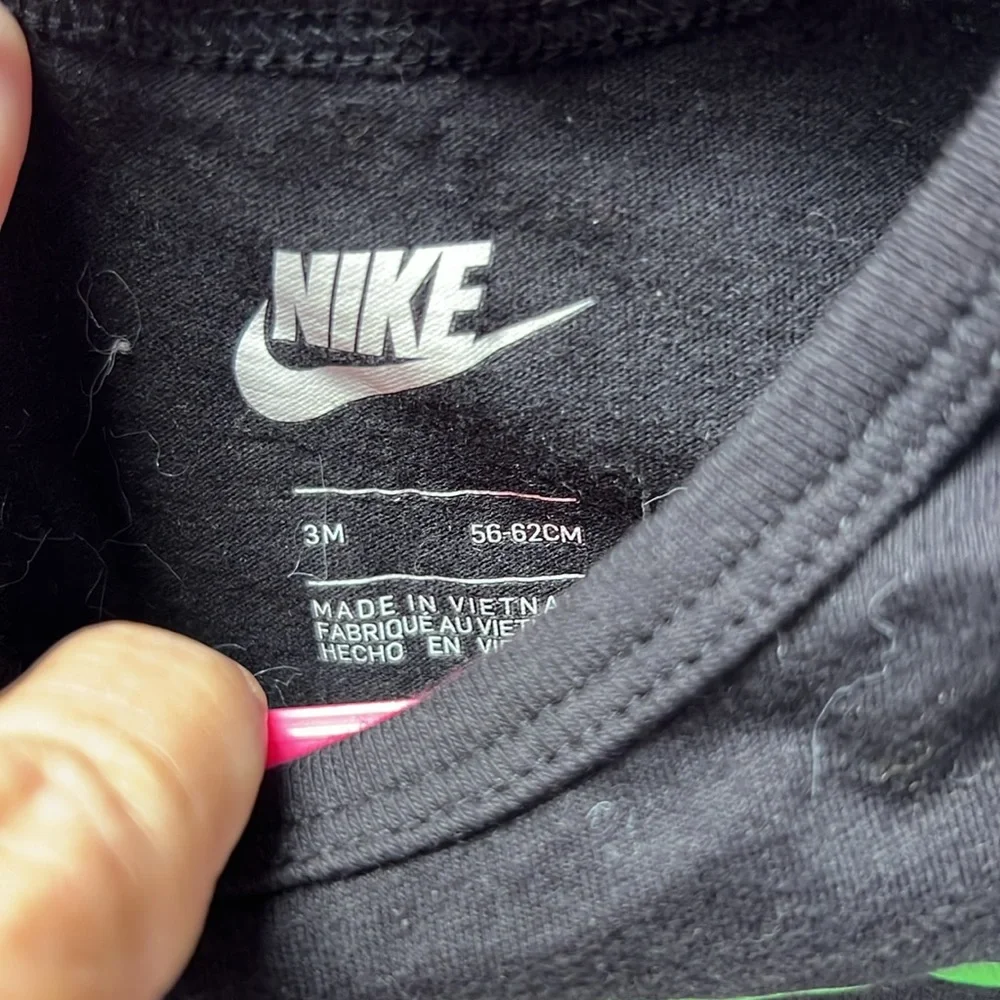 Nike onesie‎